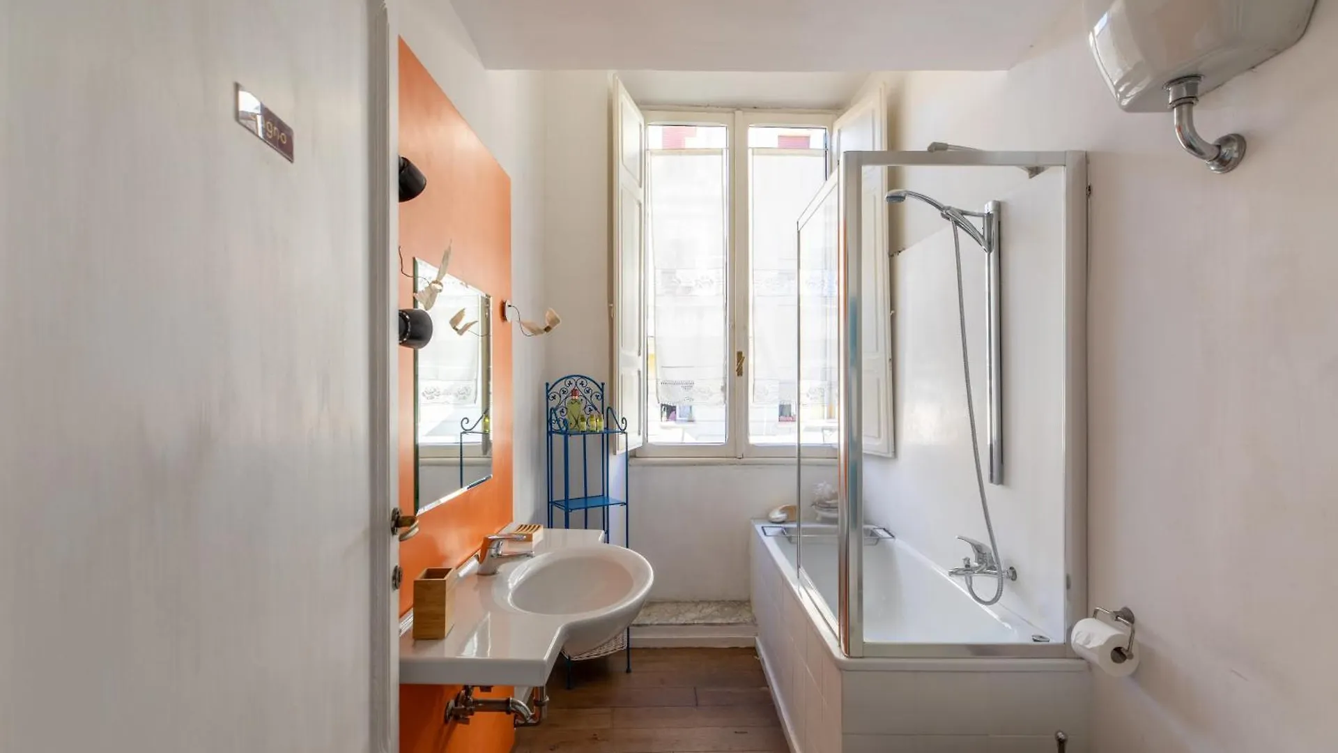 Apartment Iflat Trastevere Bright And Comfy 2 Bedroom Apt Rome Italy