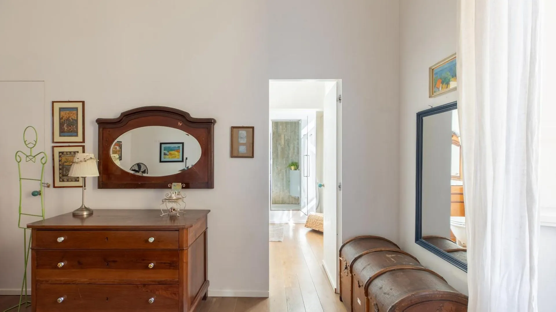 Iflat Trastevere Bright And Comfy 2 Bedroom Apt Rome 0*,  Italy