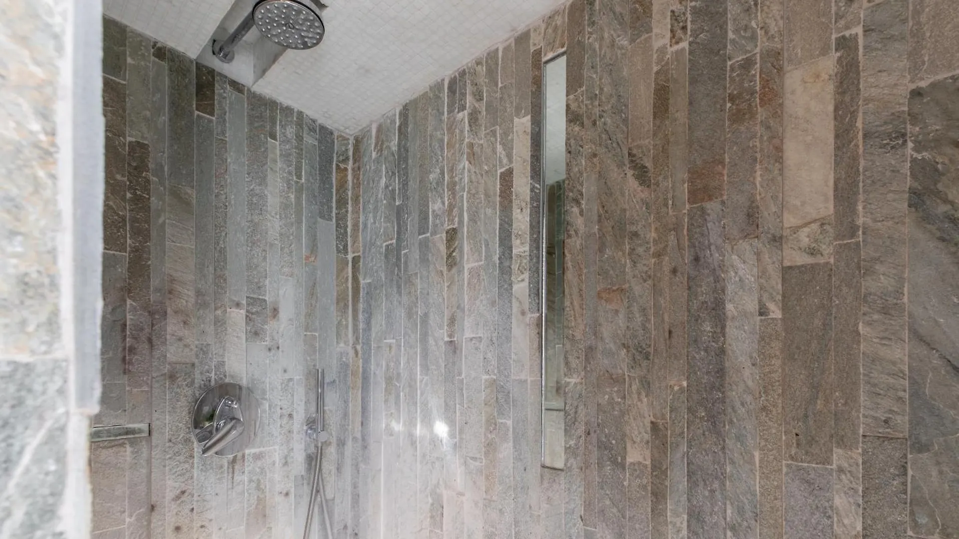 Apartment Iflat Trastevere Bright And Comfy 2 Bedroom Apt Rome