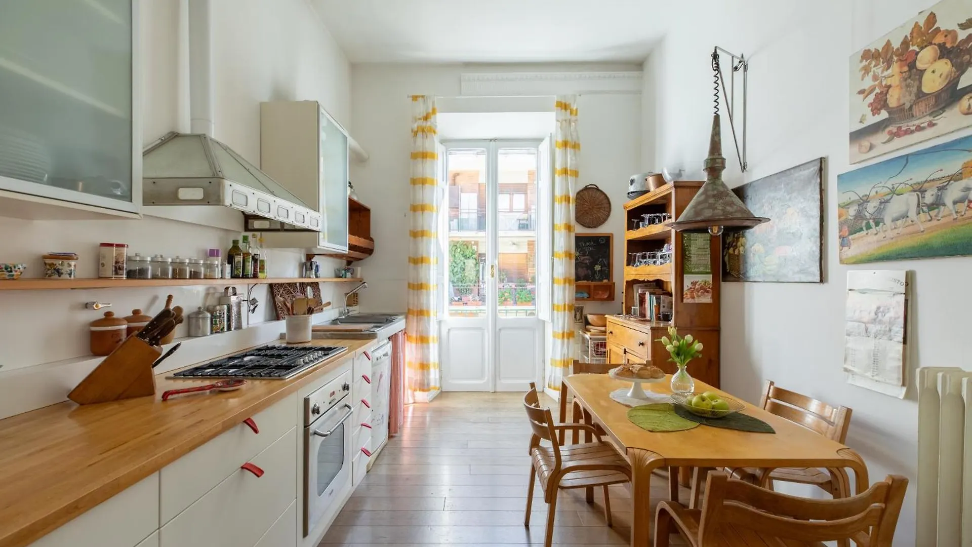 Iflat Trastevere Bright And Comfy 2 Bedroom Apt Rome Italy