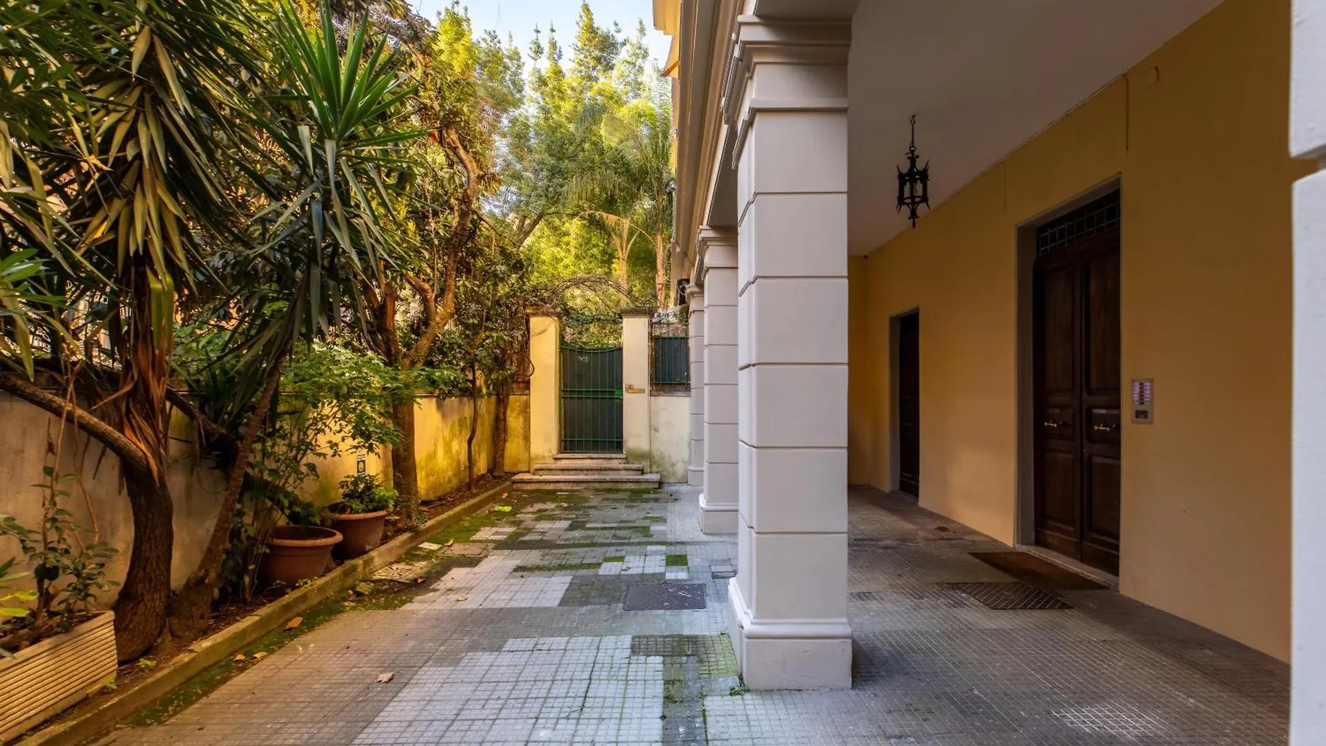 Iflat Trastevere Bright And Comfy 2 Bedroom Apt Rome Apartment
